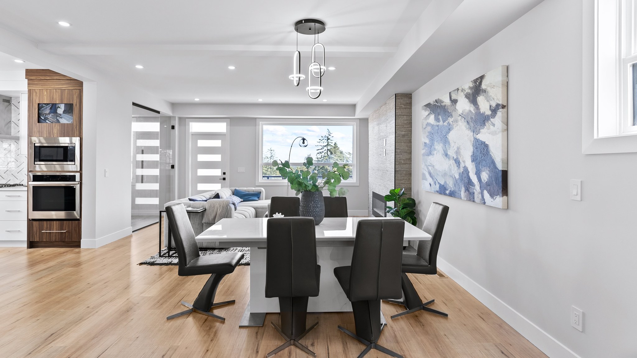 2210Archer_Gate(interior)-14.jpg