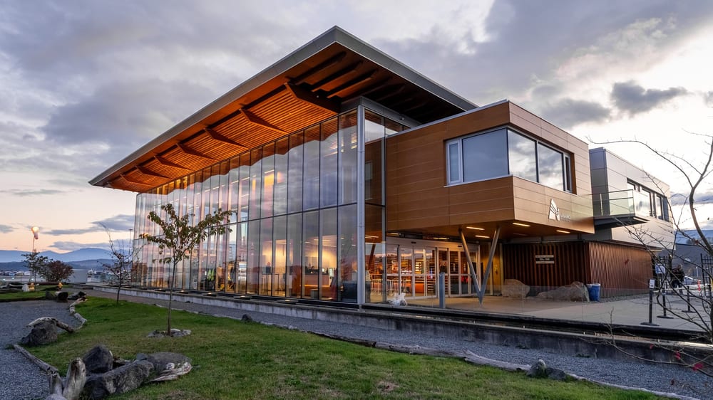 Modern commercial architecture, Vancouver Island